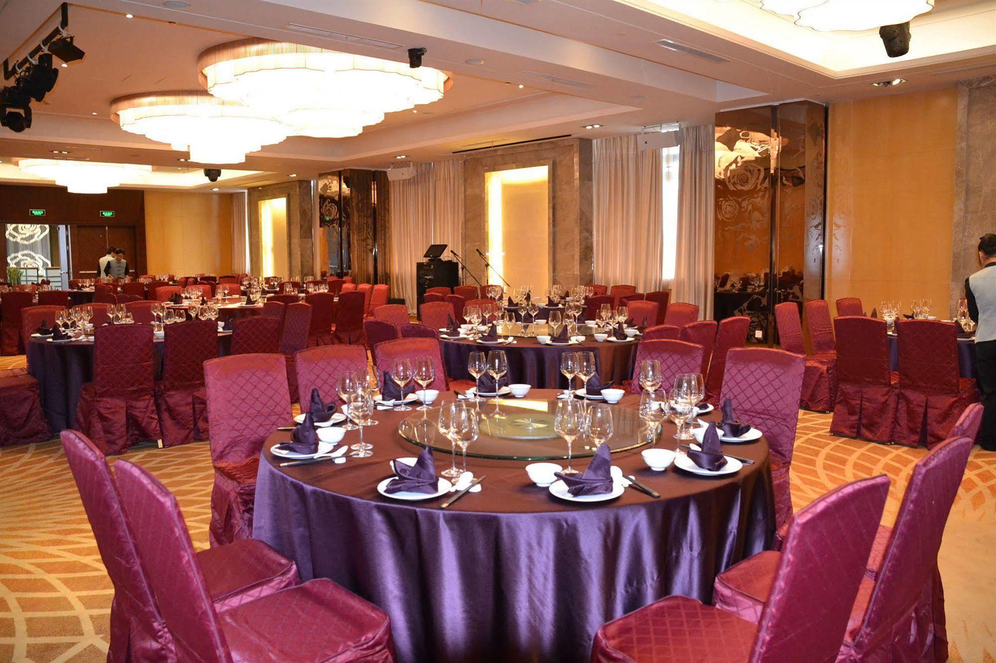 Windsor Park Hotel Kunshan Kunsan Kültér fotó